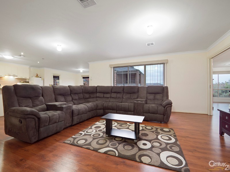 14  Roselea Place, Narre Warren North VIC 3804