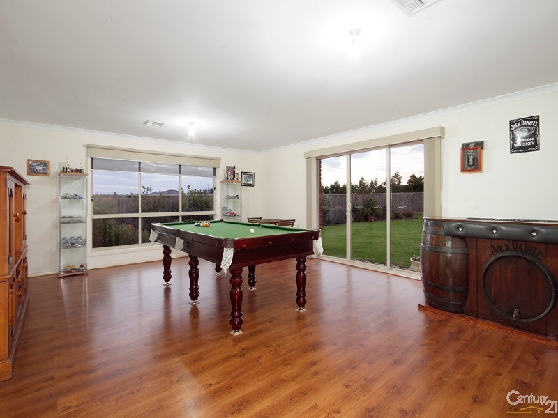14  Roselea Place, Narre Warren North VIC 3804