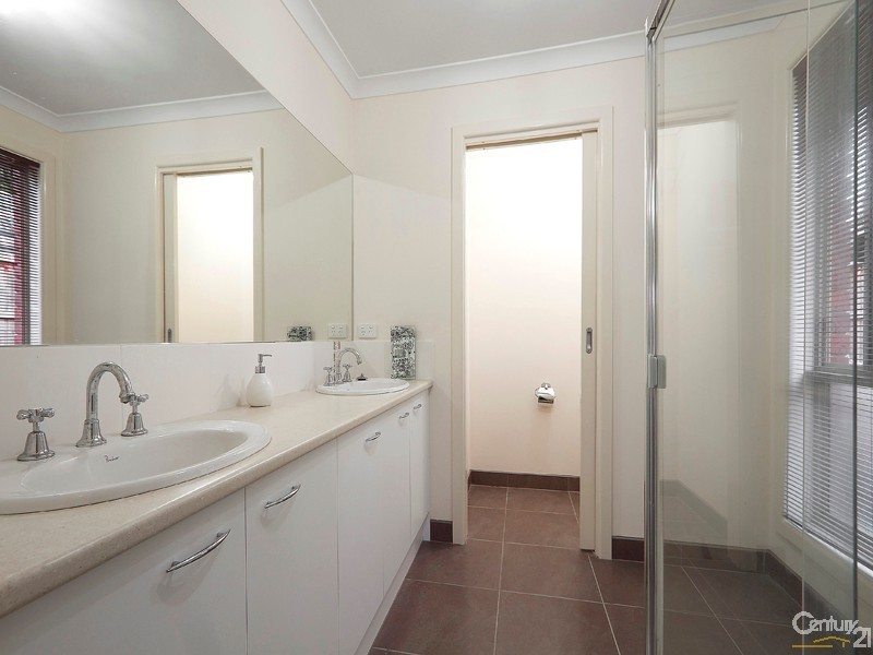 14  Roselea Place, Narre Warren North VIC 3804