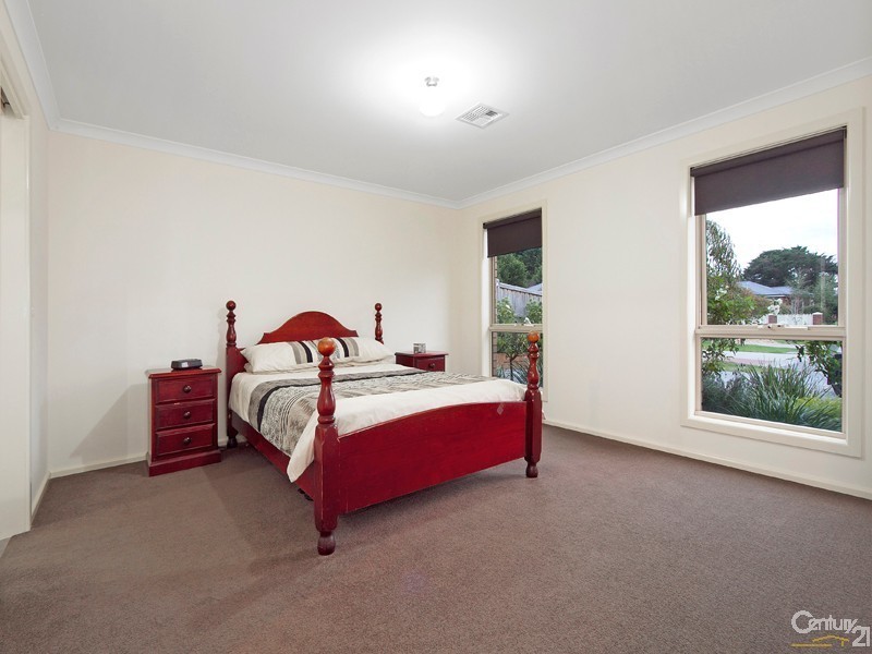 14  Roselea Place, Narre Warren North VIC 3804