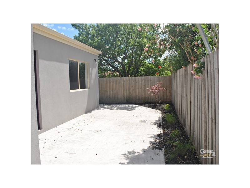 2/56 Albert Road, Hallam VIC 3803