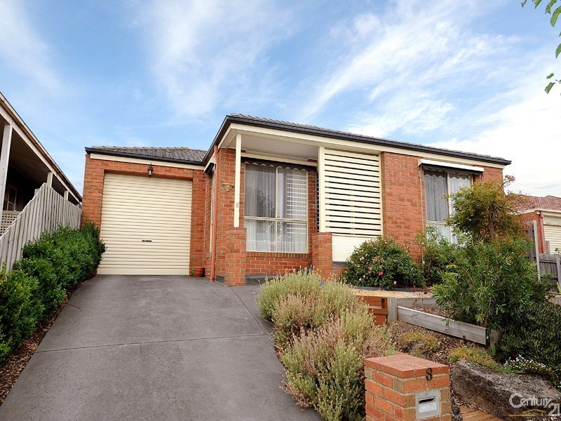 1/8 Glenn Erin Way, Berwick VIC 3806