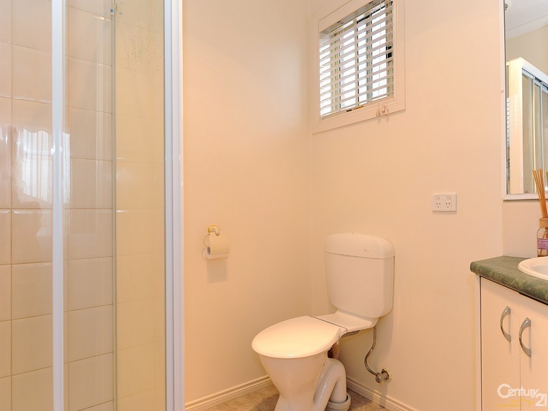 1/8 Glenn Erin Way, Berwick VIC 3806