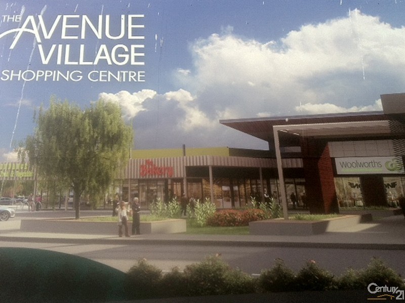 77 Linden Tree Way, Cranbourne North VIC 3977