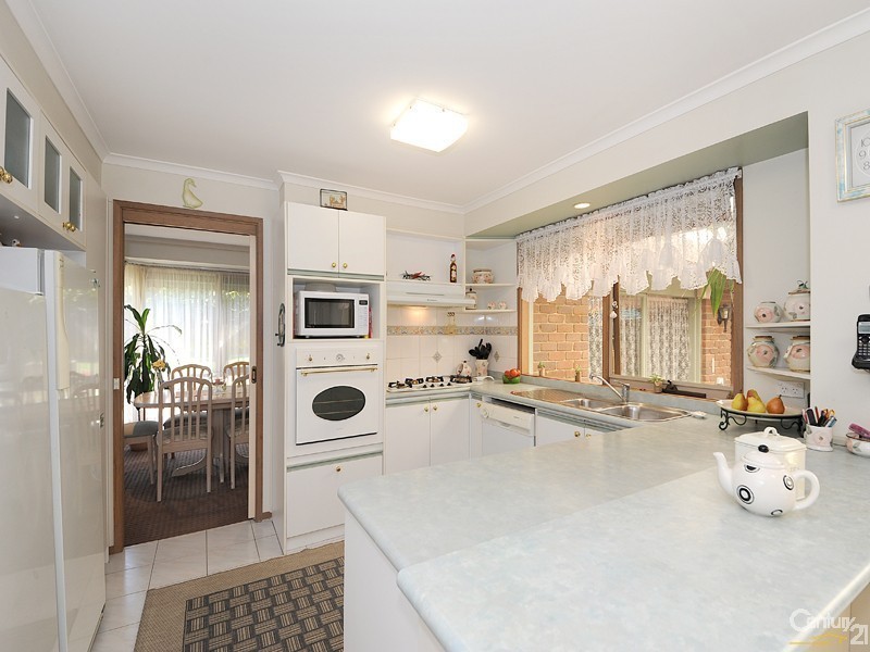 10 Briscoe Court, Endeavour Hills VIC 3802