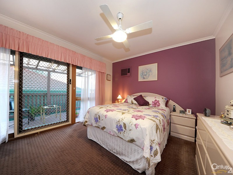 10 Briscoe Court, Endeavour Hills VIC 3802