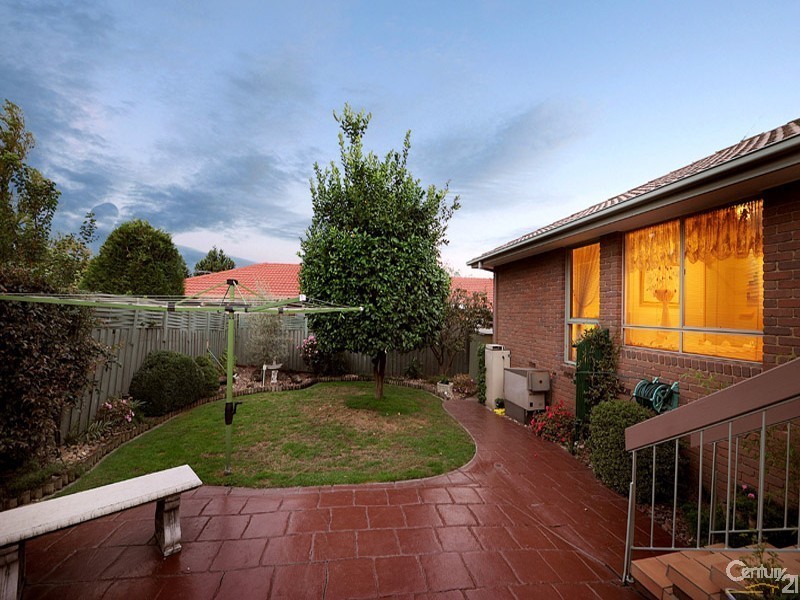 10 Briscoe Court, Endeavour Hills VIC 3802