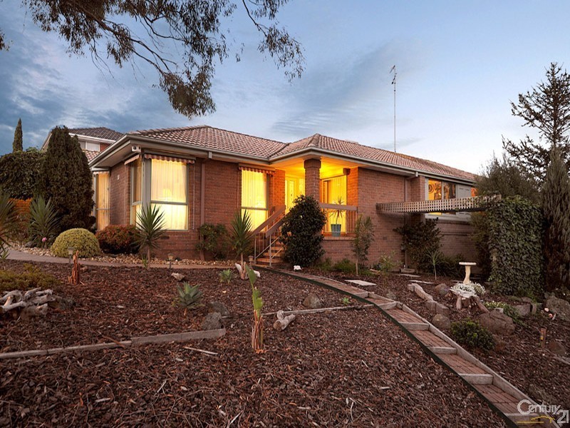 10 Briscoe Court, Endeavour Hills VIC 3802