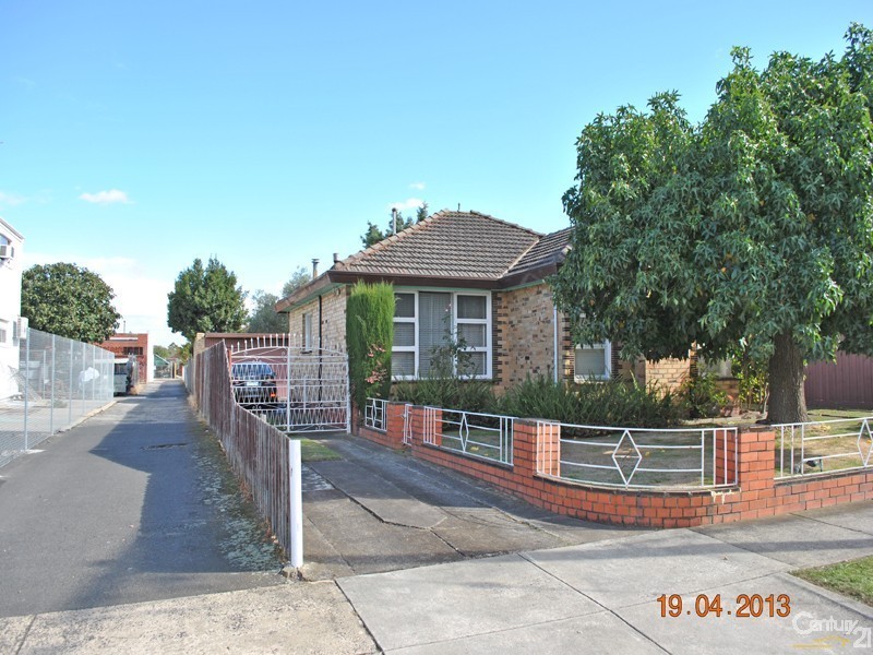 2 Purdy Avenue, Dandenong VIC 3175