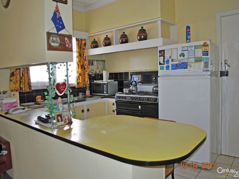 2 Purdy Avenue, Dandenong VIC 3175