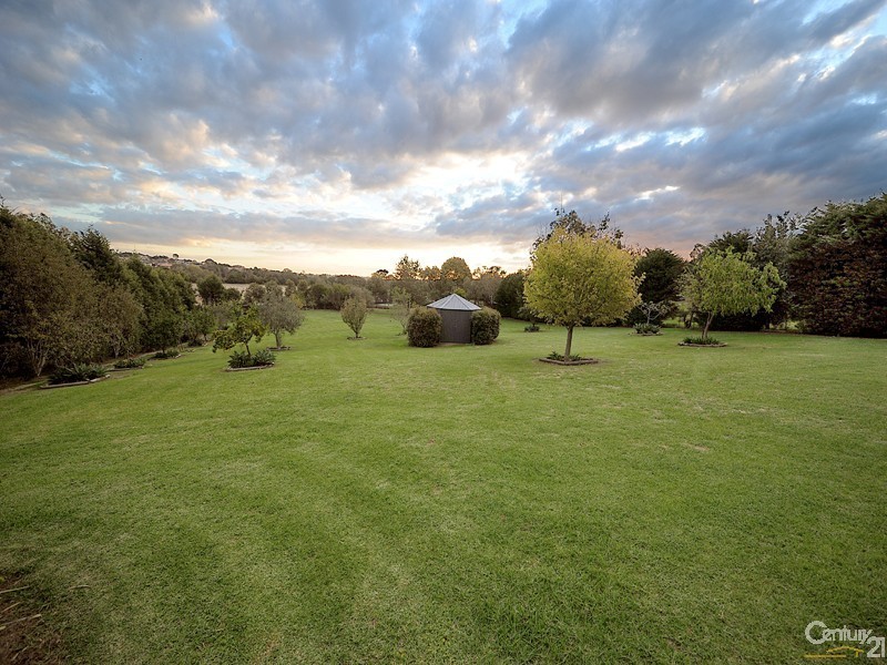 15-16 Maclaine Court, Narre Warren North VIC 3804