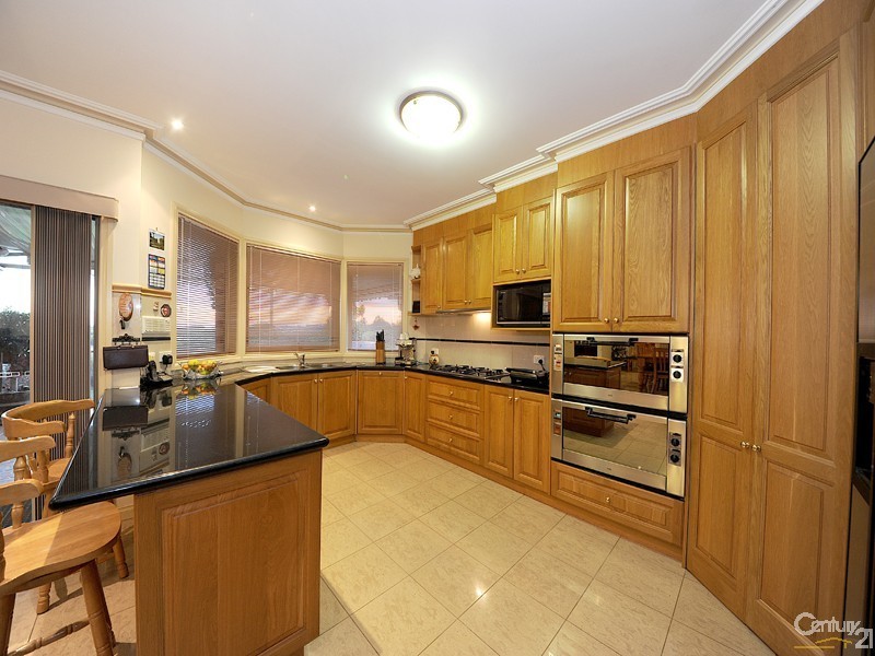 15-16 Maclaine Court, Narre Warren North VIC 3804