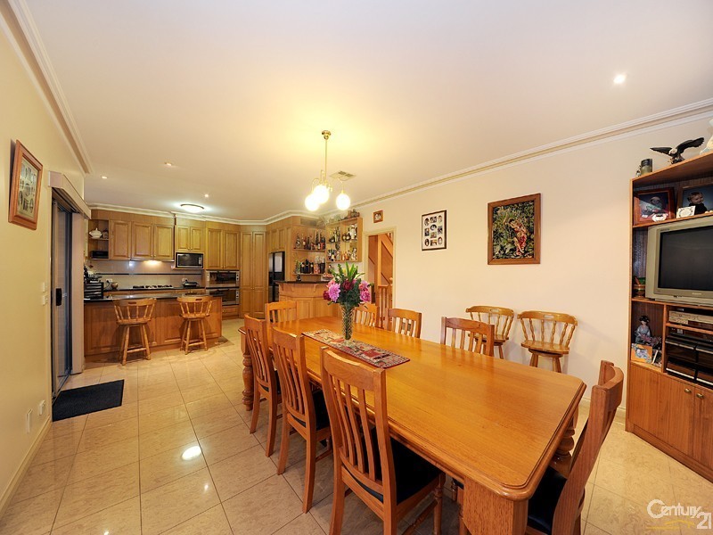 15-16 Maclaine Court, Narre Warren North VIC 3804