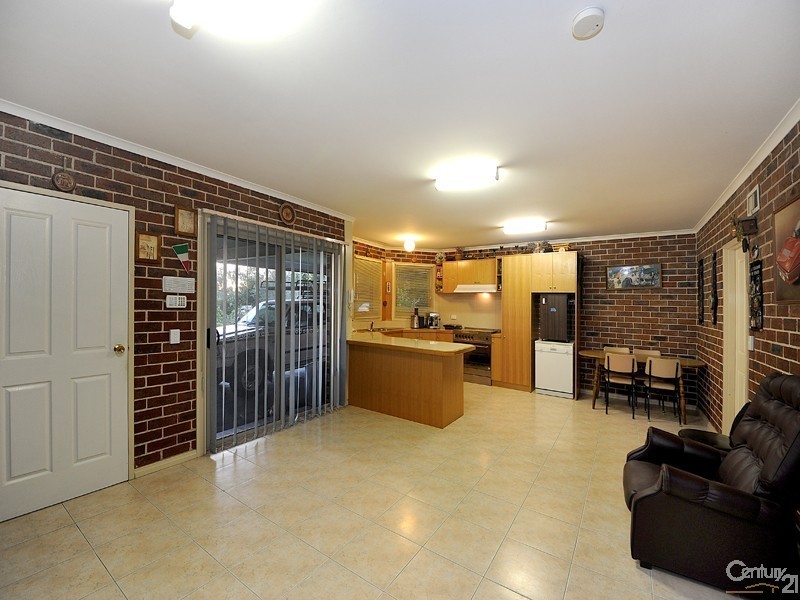 15-16 Maclaine Court, Narre Warren North VIC 3804