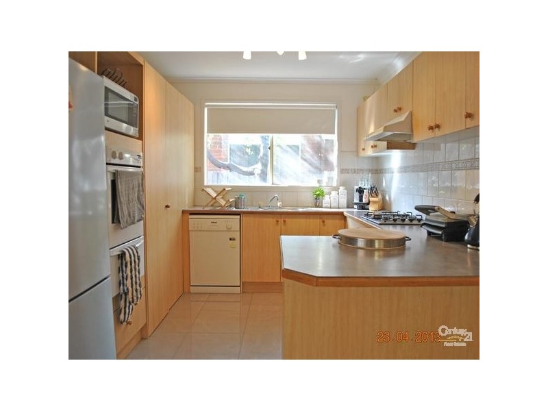 32 Glenn Erin Way, Berwick VIC 3806