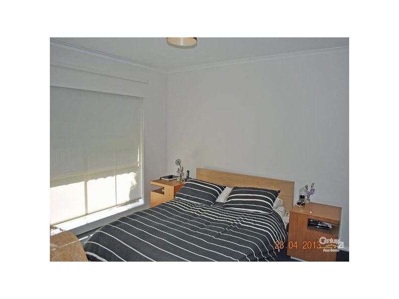 32 Glenn Erin Way, Berwick VIC 3806