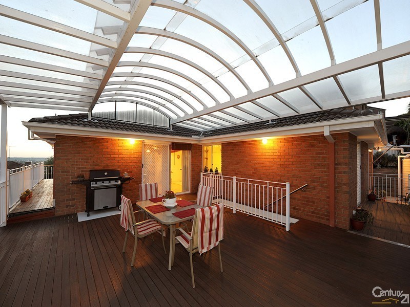 10 Dirkala Retreat, Berwick VIC 3806