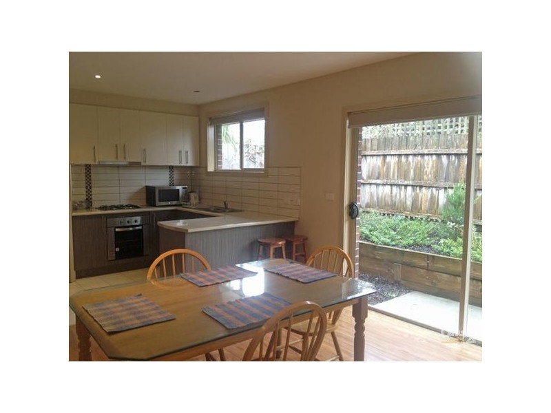 2/26 Almond Drive, Doveton VIC 3177