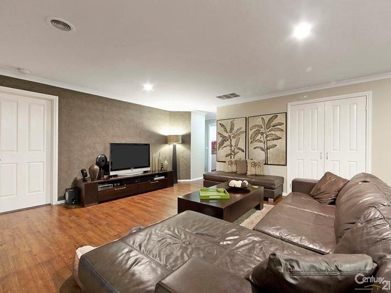 9 Rodlarni Crescent, Berwick VIC 3806