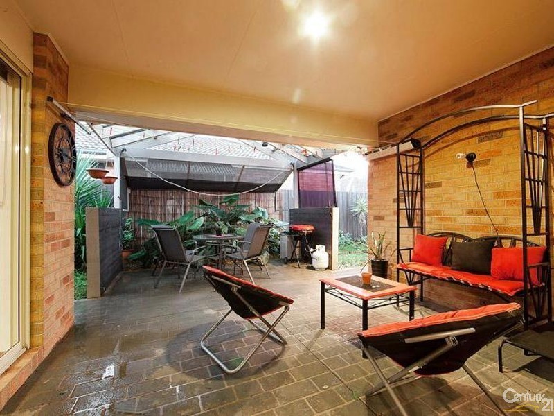 9 Rodlarni Crescent, Berwick VIC 3806