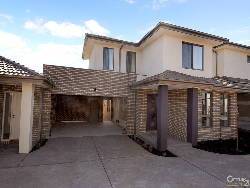 2/29 Chase Boulevard, Berwick VIC 3806