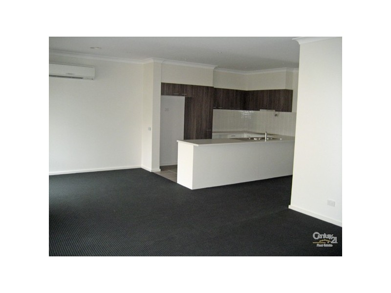 16 Meridian Circuit, Berwick VIC 3806