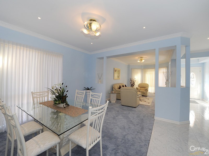 62 Eleanore Crescent, Hallam VIC 3803