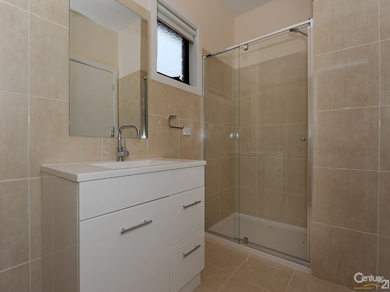 3/7 Amber Crescent, Narre Warren VIC 3805