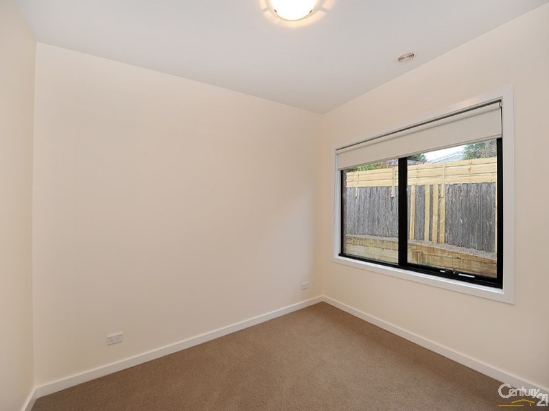 3/7 Amber Crescent, Narre Warren VIC 3805