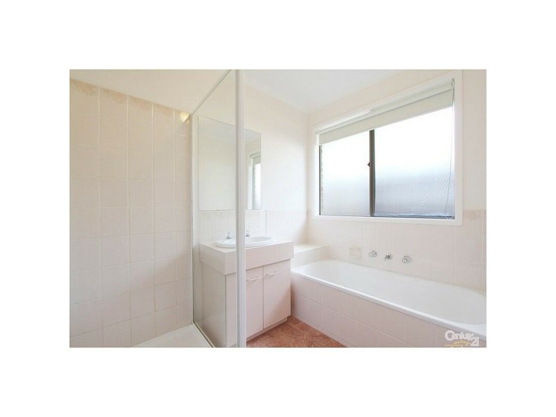 8 Jason Close, Berwick VIC 3806