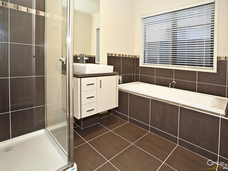 31 Datura Avenue, Cranbourne North VIC 3977