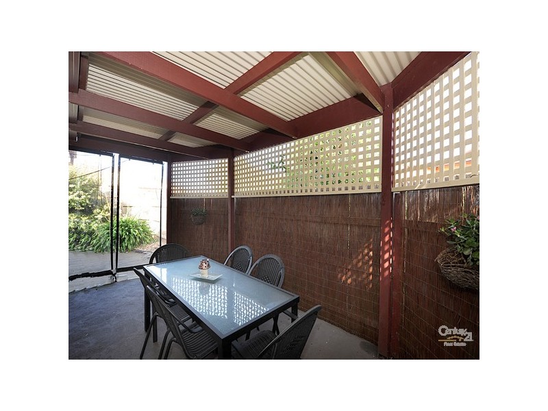 2 Warren Close, Narre Warren VIC 3805