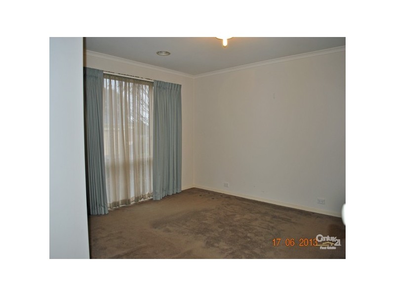 16 Ashcroft Close, Hallam VIC 3803