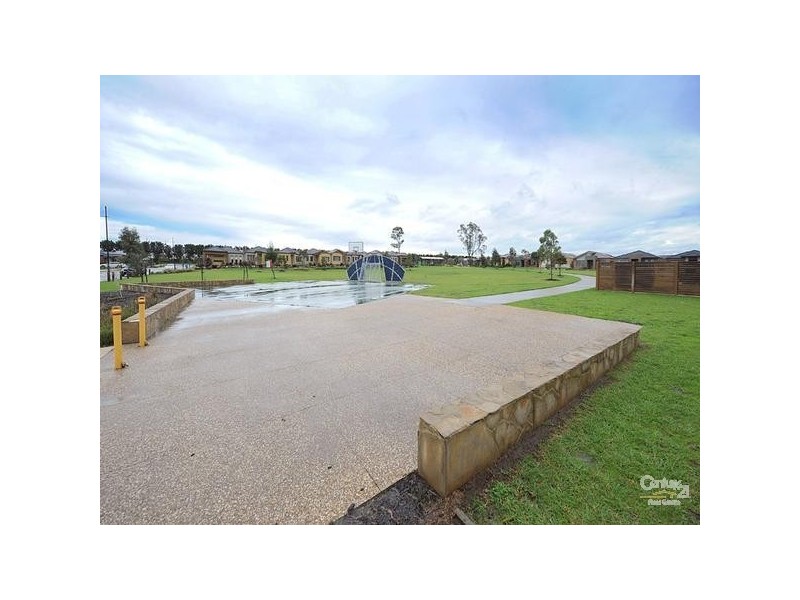 28 Sabel Drive, Cranbourne North VIC 3977