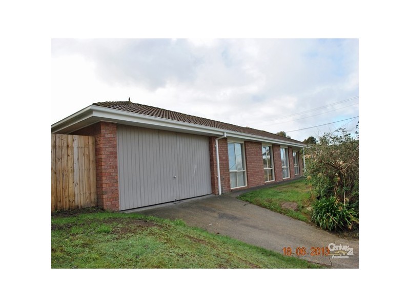 91 Eagle Drive, Pakenham VIC 3810