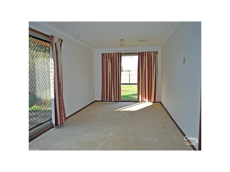 9 Neilian Retreat, Berwick VIC 3806