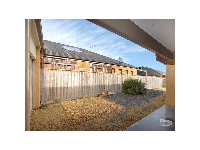 19 Monarch Road, Berwick VIC 3806