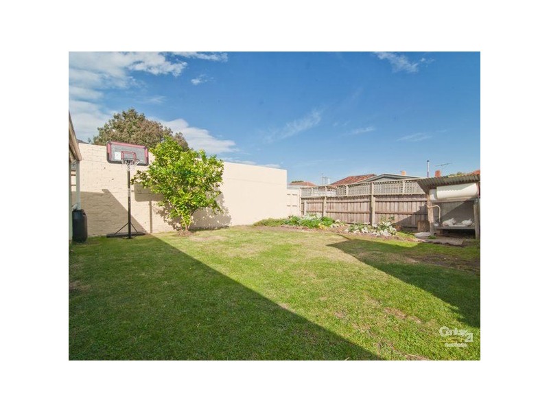 6 Hopetoun Street, Dandenong VIC 3175