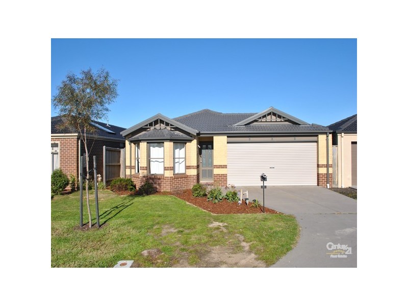 21 Evesham Street, Cranbourne North VIC 3977
