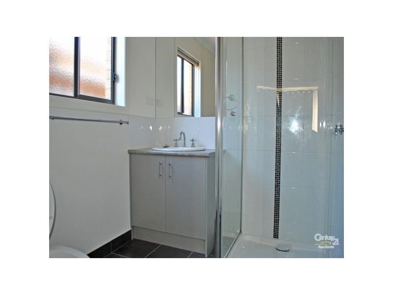 21 Evesham Street, Cranbourne North VIC 3977