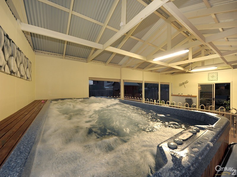 41 Kendall Drive, Narre Warren VIC 3805