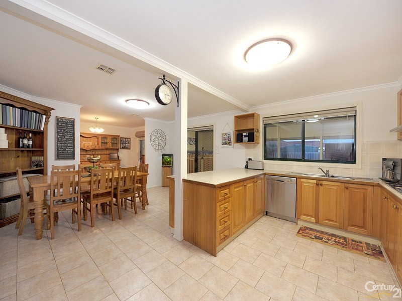 41 Kendall Drive, Narre Warren VIC 3805