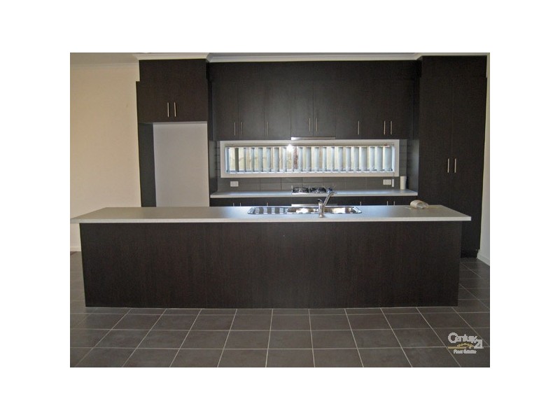 3/7 Roseville Court, Berwick VIC 3806