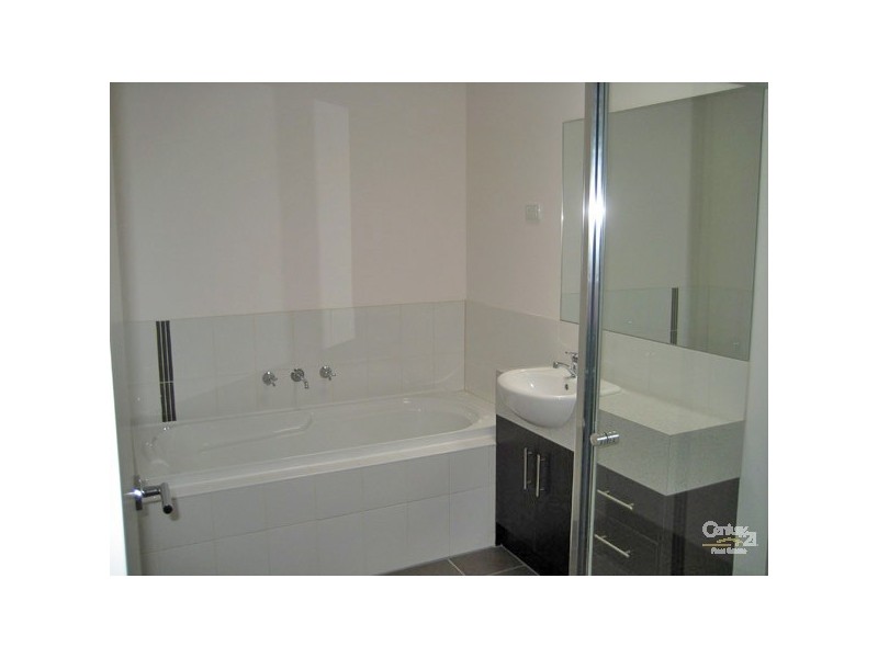 3/7 Roseville Court, Berwick VIC 3806