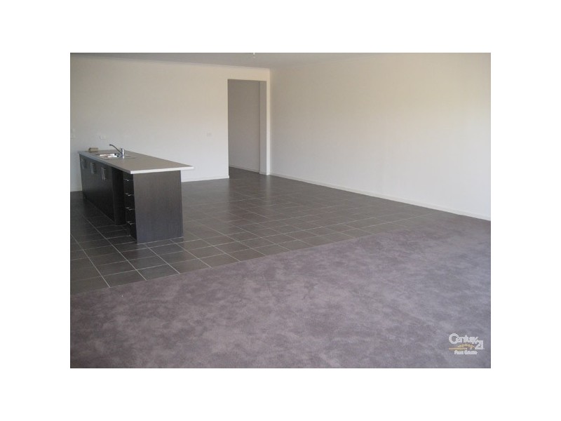 3/7 Roseville Court, Berwick VIC 3806