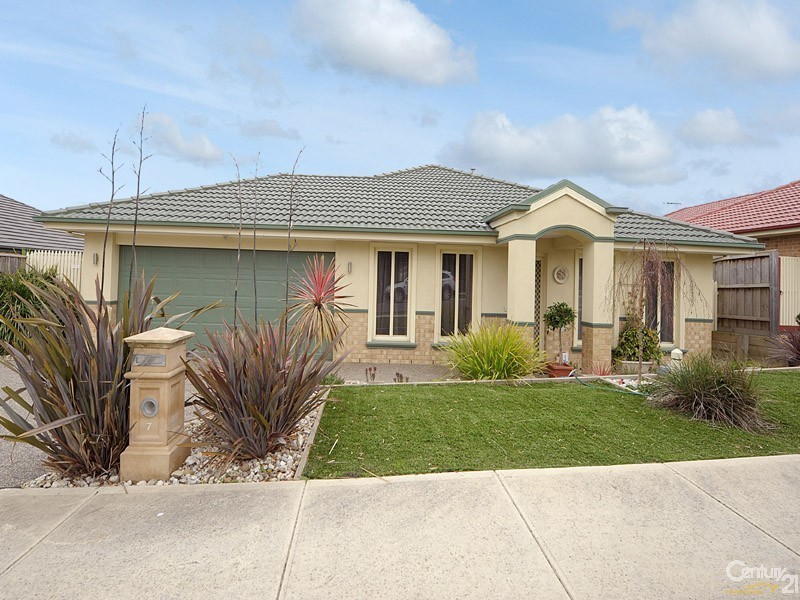 7 Monarch Road, Berwick VIC 3806