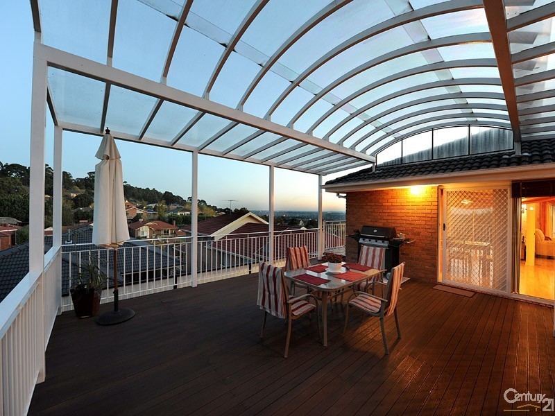 10 Dirkala Retreat, Berwick VIC 3806