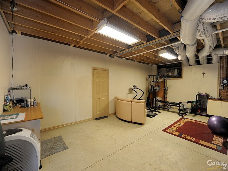 10 Dirkala Retreat, Berwick VIC 3806