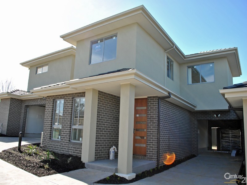 2/29 Chase Boulevard, Berwick VIC 3806