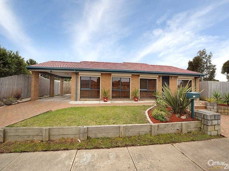 9 Hindmarsh Court, Cranbourne North VIC 3977